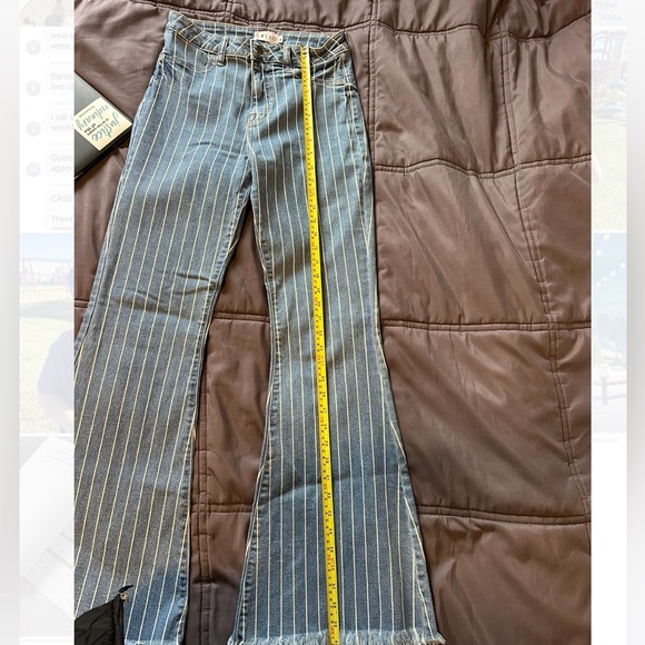 The Buckle (Cello) striped high waisted flares. Size 6. - Picture 4 of 5